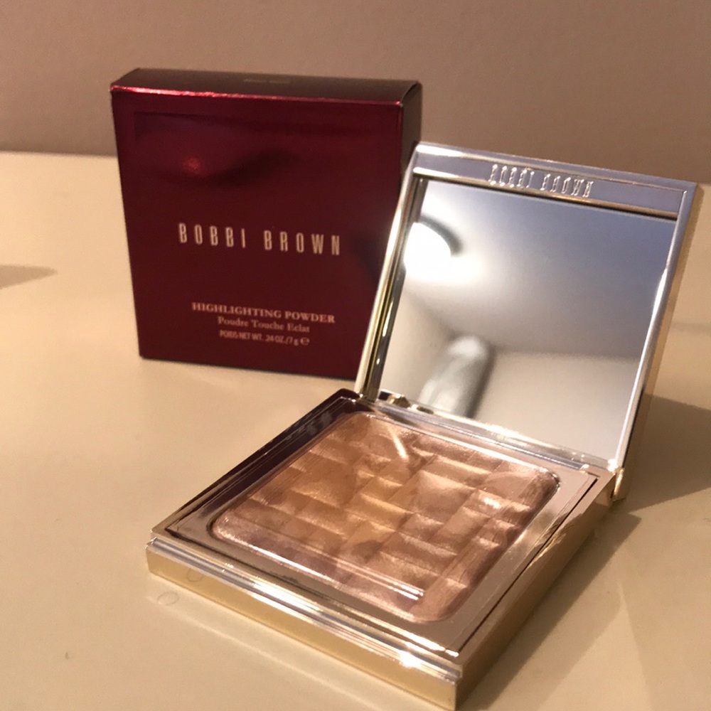 Bobbi Brown Highlighting Powder (brand new)